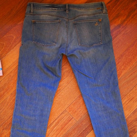 DL1961 Angel Jeans - Picture 3 of 6